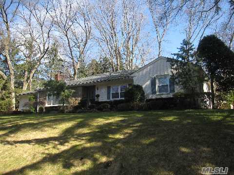 Exquisitely Renov Sprawling Ranch Homne. Banquet Size Lr, Formal Lr, Paneled Den/Granite Eik With Sunny Brkfst Room,Sun Room,Guest Room,5.5 Designer Baths. Moldings & Hardwood Floors, Cedar Deck, Built-In Bbq,Nr Town, Library. Separate Entrance To 600Sq.Ft. Of Additional Basement.