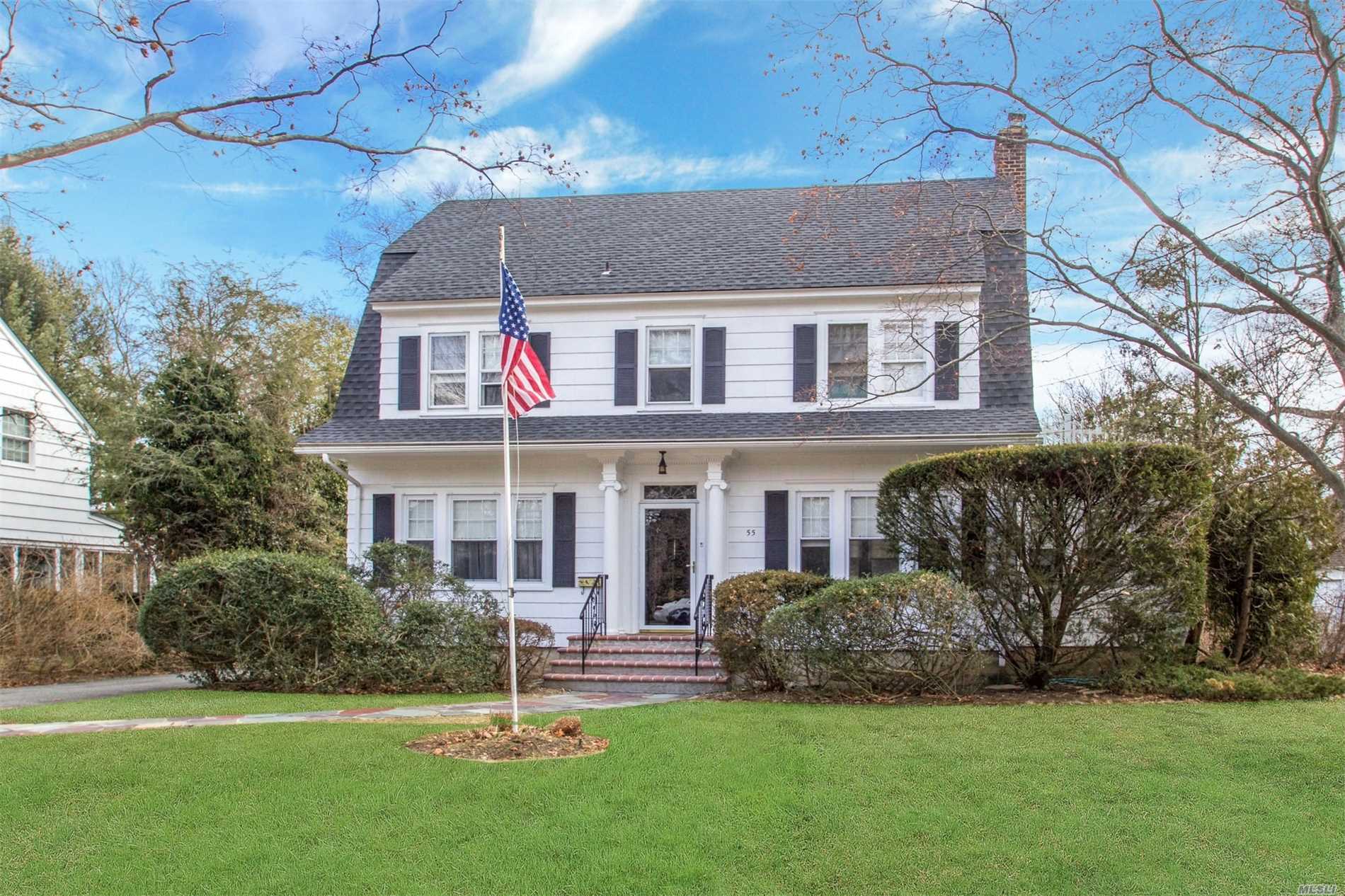 Classic Dutch Colonial In The Lakes Section. New Exterior Paint And Shutters, Ch, Flr W/Fp, Fdr, Eik W/Bkfast Nook, Sunrm, 6 Bdrms 2.5 Baths, 1.5 Set Garage, Amazing Location! Village Docking, Tennis, Beach, Parks, Snow Removal & Code Enforcement.