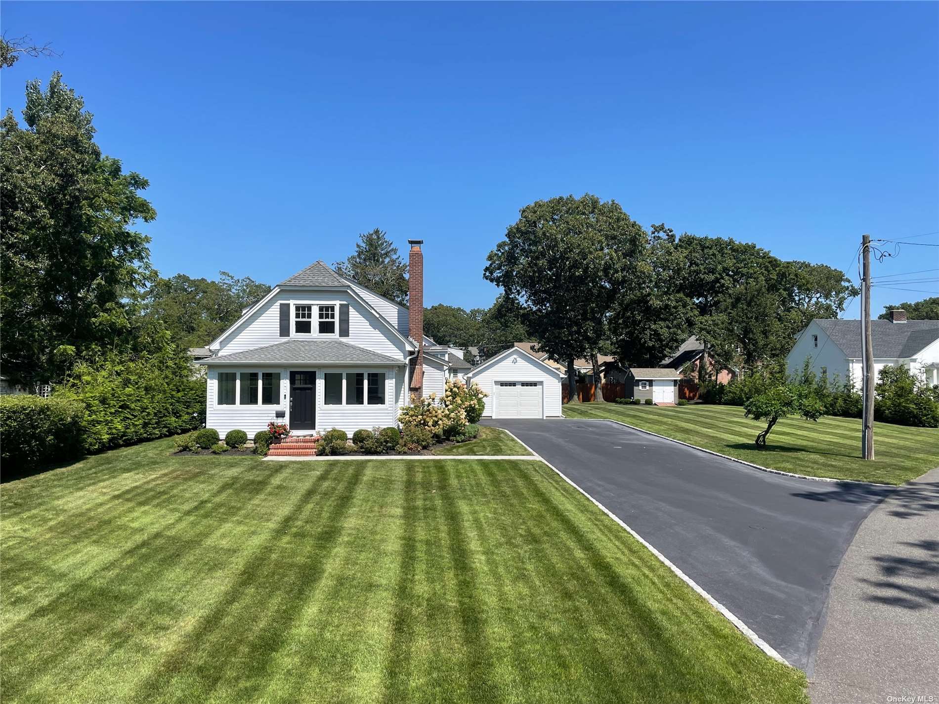 Single Family in Riverhead - Pegs  Suffolk, NY 11901