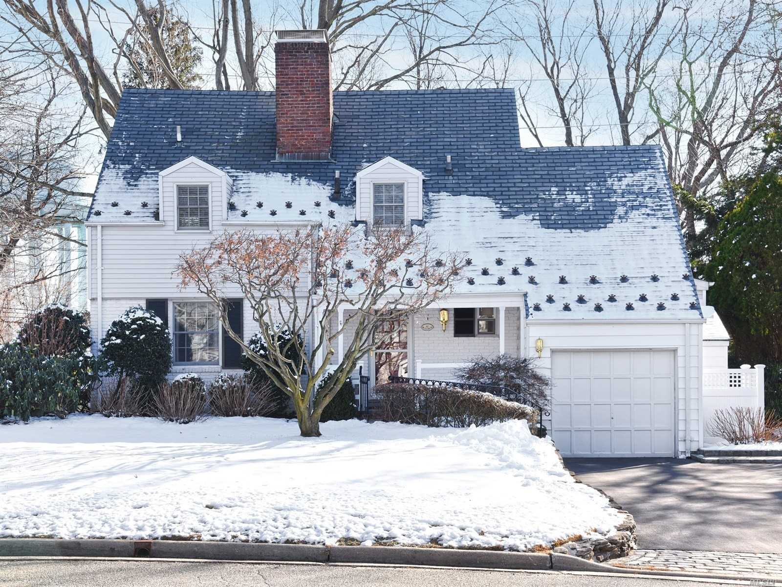 Beautiful New Salem Colonial Featuring Generously Sized Rooms And Many Amenities. This Bright Home Is Highlighted By An Easy Flow On The First Floor Including Sliding Glass Doors From Both The Den And Eik To An Expansive Deck Perfect For Outdoor Living. The Second Floor Features An Oversized Master Suite With Full Bath And Large Closets. Additional 2 Bedrooms And Full Bath