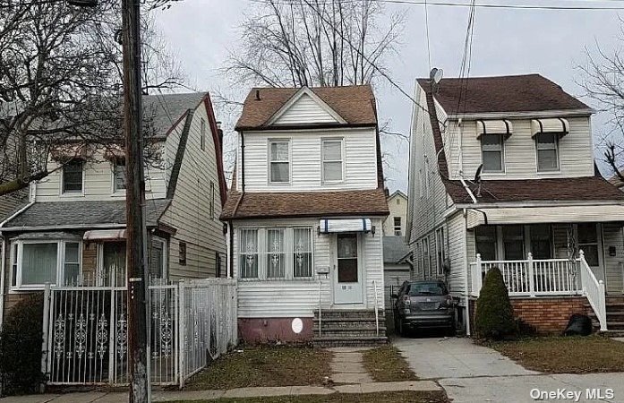 Single Family in Hollis - 203rd  Queens, NY 11423