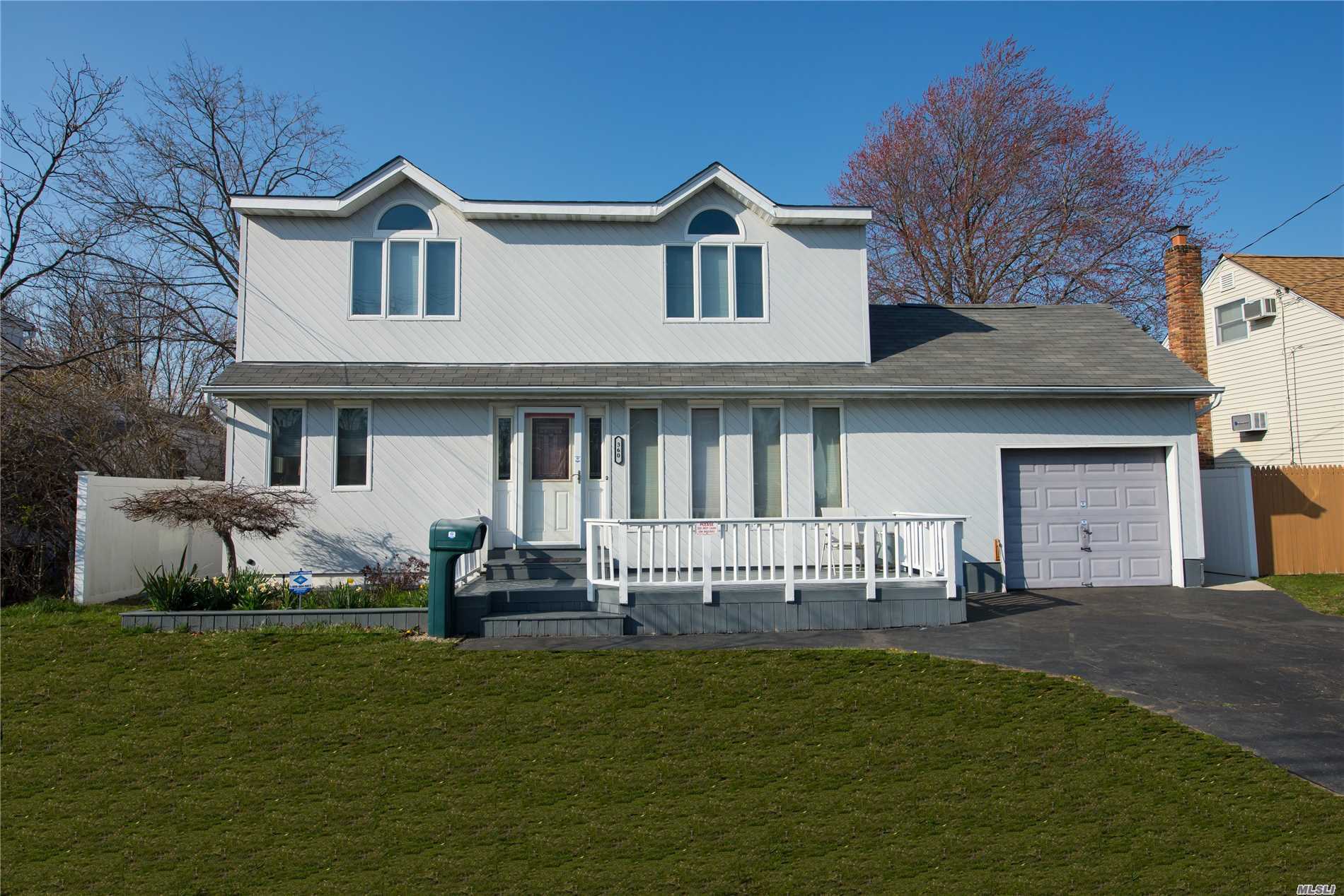 Expanded Cape W/Rear Extension Across Bedroom & Kitchen. Master Suite W/Sitting Room. Oak Floors Throughout. Stainless Steel Kitchen W/Beautifully Updated, Finished Basement With Wet Bar & Bath. Cac, New Roof, Rad Ht In Kit, Central Vac, New Hot Water Htr, And More...Don&rsquo;t Miss This Lovely Village Home.