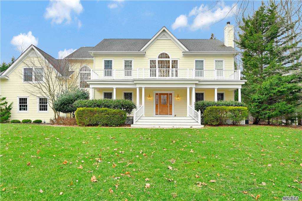 Listing in East Moriches, NY