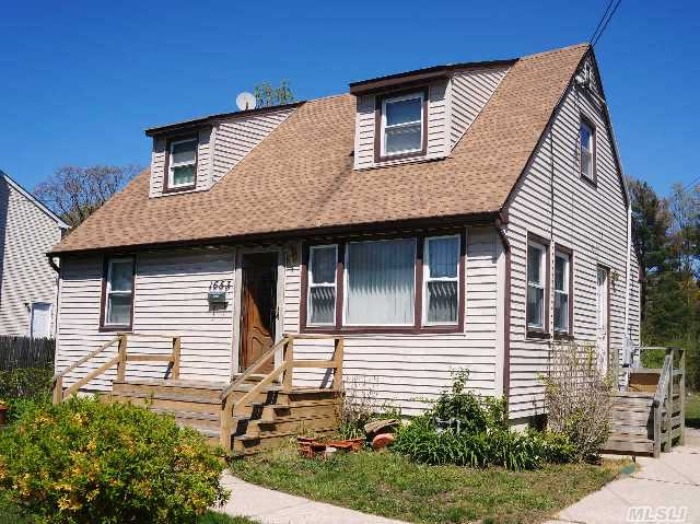 4 Br,  2 Bath Cape On A Large Property,  6 Yr. Old Burner.