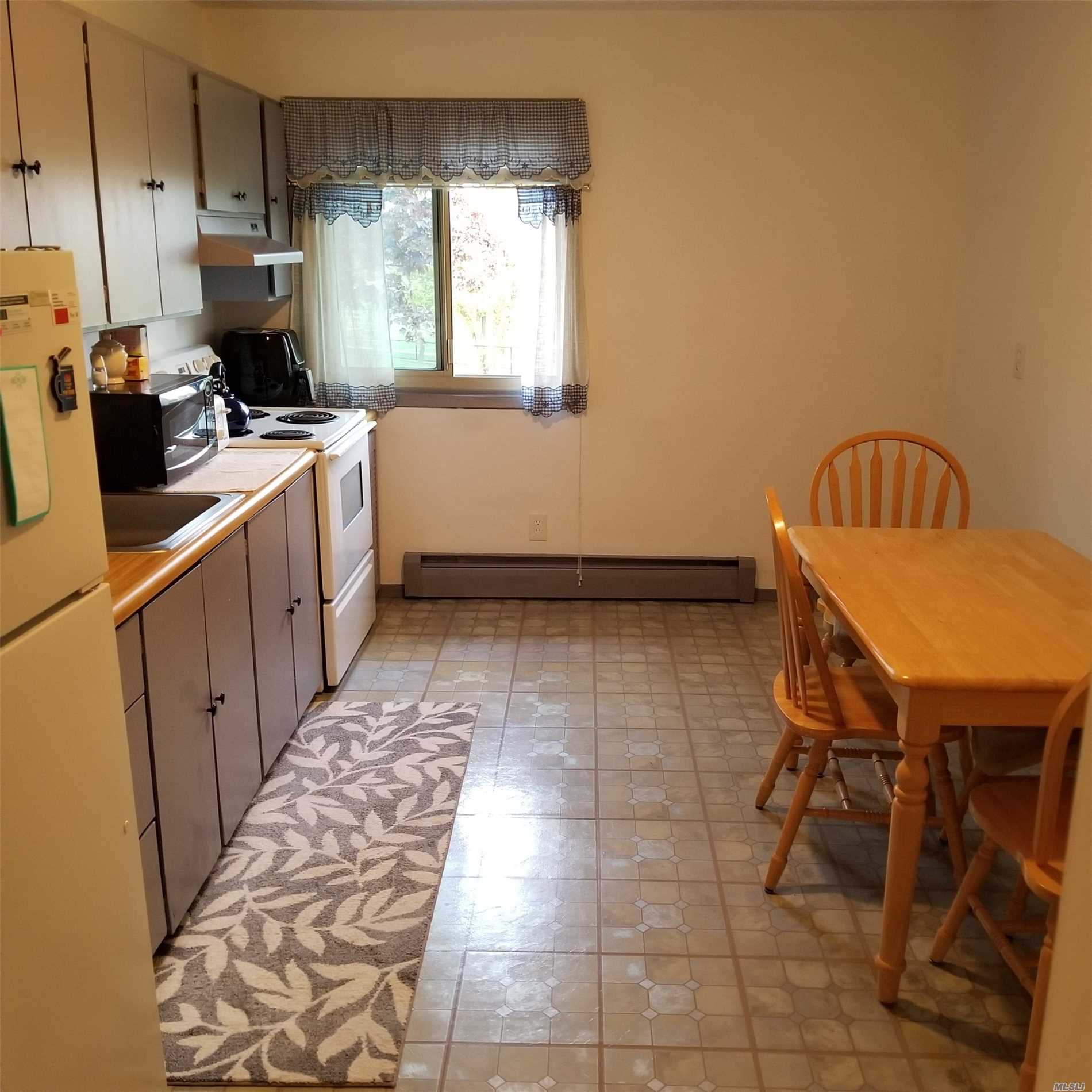 Bright, Clean 2nd Floor Unit. Large Eat In Kitchen, Living Room, Queen Bedroom. Southern Exposure, Pool, Gym Clubhouse. Pet Friendly! Why Rent When You Can Own For So Much Less!