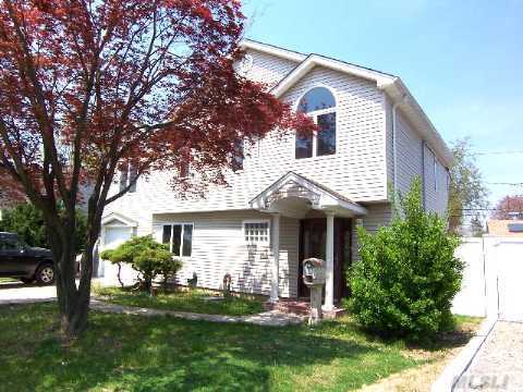 Beautiful Light & Bright, Large 100% Renovated And Fully Dormered House Island Trees Sd#26, Granite & Ceramic Eik(18X12) W/ Stainless Steel Appliances, Mbr(21X14) W/ Master Bath & Walk In Closet(14X6) Br(14X14)W/ Walk In Closet, Br(13X12), Br Or Family Rm(20X14) Cathedral Ceilings, 200 Elec, 2 Central Air Zones, All Anderson Windows,Extra Insulated, Star Reduction Of $975