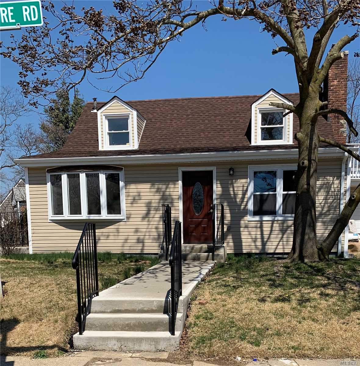 Listing in Uniondale, NY