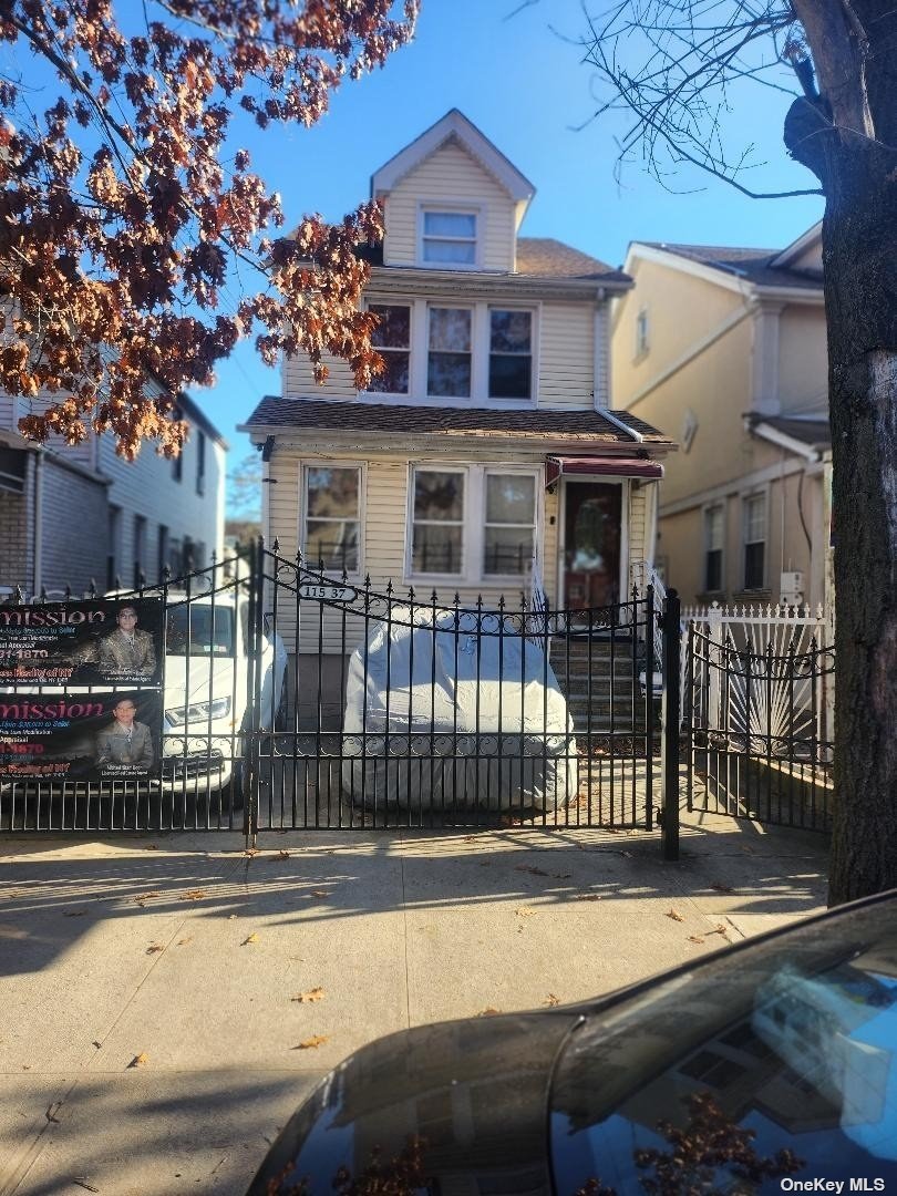 Single Family in South Ozone Park - 123  Queens, NY 11420