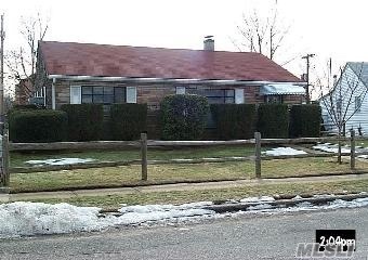 3 Bedroom, 1 Full Bath Ranch, Set On Oversized Property. Great Investment Property. Wiill Not Last