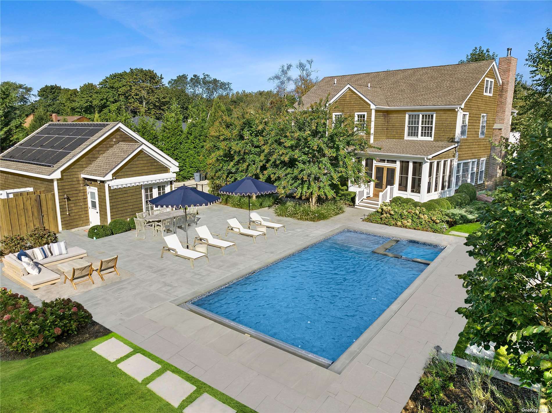 House in Southold - Soundview Av Ext  Suffolk, NY 11971