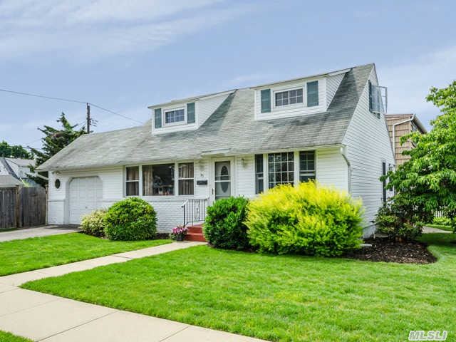 Pride Of Ownership For Less! This New Englander Boasts Mouthwatering Value..All You Want & More! Imagine Starting The Day In The Lite/Brite Kit,  Impressing Guests In The Family Sized Living Rm,  Serving Friends/Family In Style In The Formal Dining Rm,  Or Ending The Day In One Of 3 Nicely Sized Bdrms. This 2 Story Home Has Space For Everything/Everyone..Make It Yours Today!