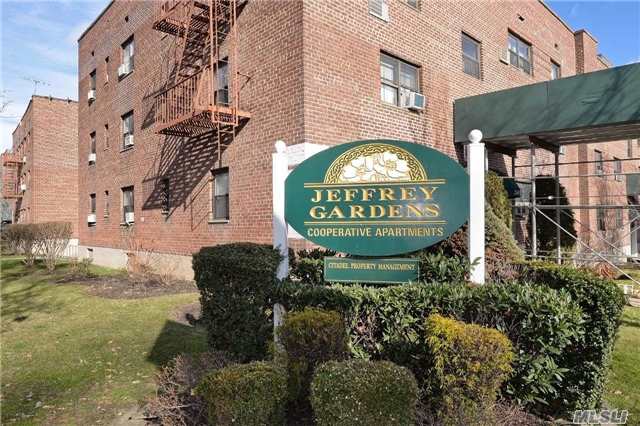 Lovely Apartment Conveniently Located Walking Distance To Lirr And Q27 Bus.