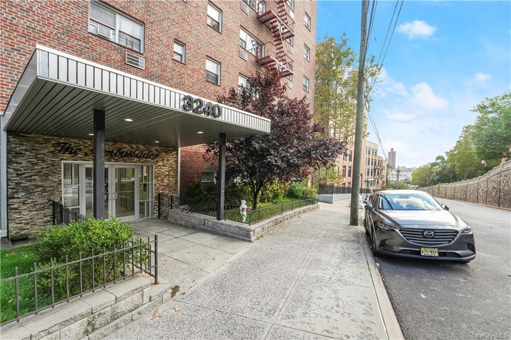 Apartment in Bronx - Riverdale  Bronx, NY 10463
