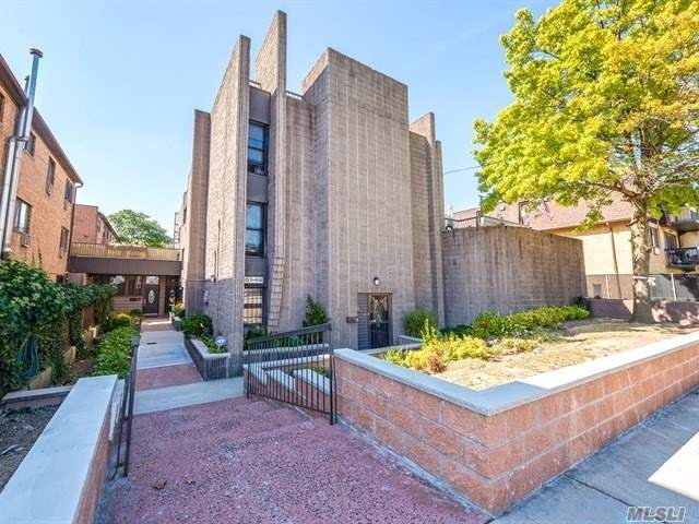 Largest Unit In Unique Howard Beach Condo Complex. Only 2Br 2Bath Unit In Entire Complex, Boasting More Than 1, 100 Sqft. Unit Includes Large Private Rooftop Access Perfect For Entertaining. Stackable Washer/Dryer In Unit. Common charges covers exterminator, gardening, property insurance, flood insurance.