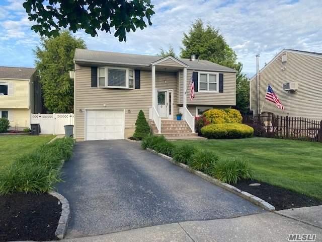 Listing in E. Northport, NY