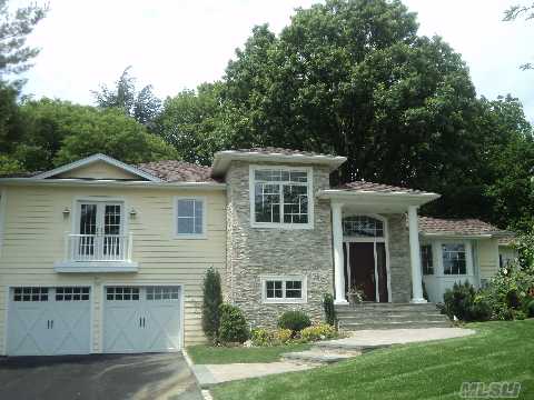 Totally Renovated House In Lake Success.