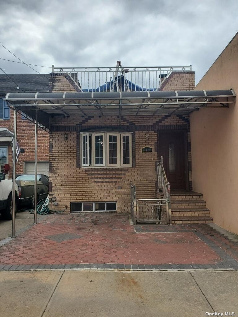 Listing in Jamaica, NY
