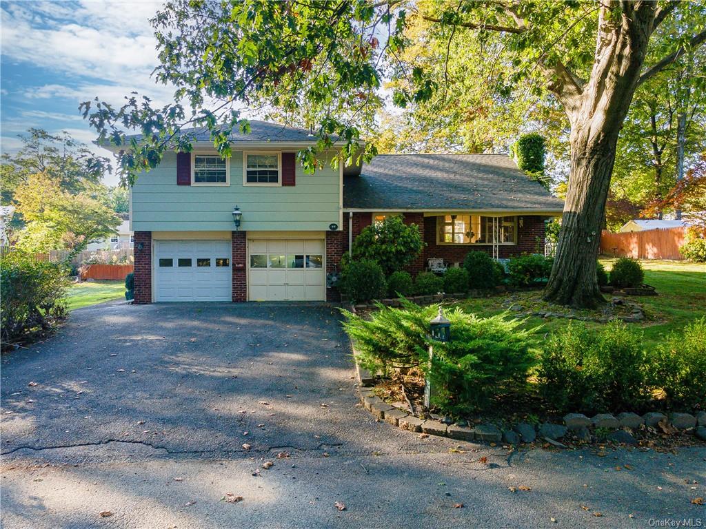 Single Family in Cornwall - Washington  Orange, NY 12520