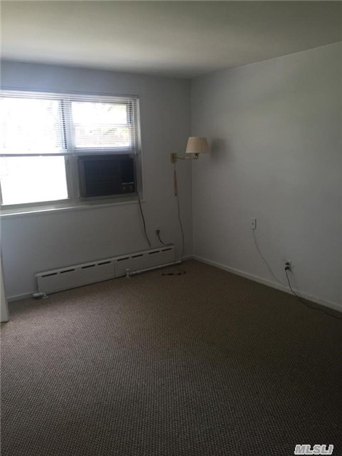 Clean Spacious, Super Bright 2 Bedroom Apartment Close To Shops And Transportation, Easy Access To Public Transportation And Major Highways, Express Bus To Nyc, Close To Alley Pond Park And Shopping, Loaded With Sunshine,