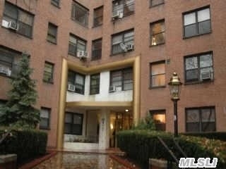 Bright And Cozy Studio,  With A Separate Kitchen/Dinette. All Utilities Are Included In The Maintenance! Owner Is Anxious To Sell. Call Now To Schedule A Viewing! Located In Rego Park In A Recently Renovated Development Anita Terrace. The Renovations Feature A Stunning Modern New Lobby,  New Elevators & Laundry Room,  24Hr Security,  Parking,  Storage & Courtyard.