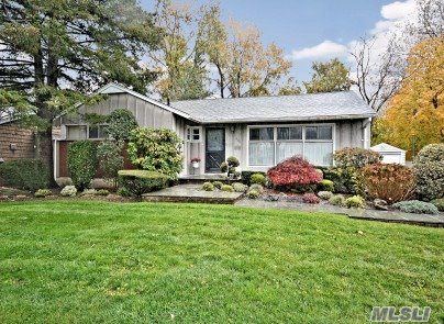 Amazing Ranch In Barnum Woods!- W/ Wood Peg Floors In Den W/ Fireplace & Skylight! Hardwood Floors Throughout. Eat-In-Kitchen, Master W/ Full Bath, 2 Great Sized Bedrooms, Hall Full Bath. Spacious Living Room/Dining Room. Basement Is Huge! Located On Quiet Residential Street W/ East Meadow Schools. Just Needs Updating!