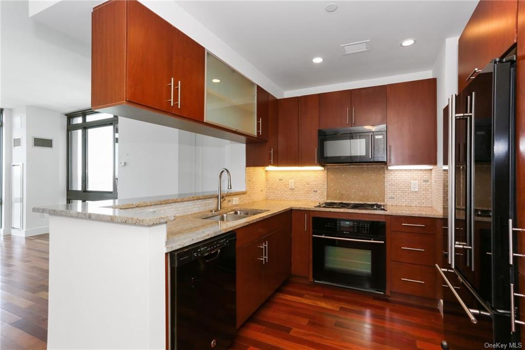 Apartment in New Rochelle - Huguenot  Westchester, NY 10801