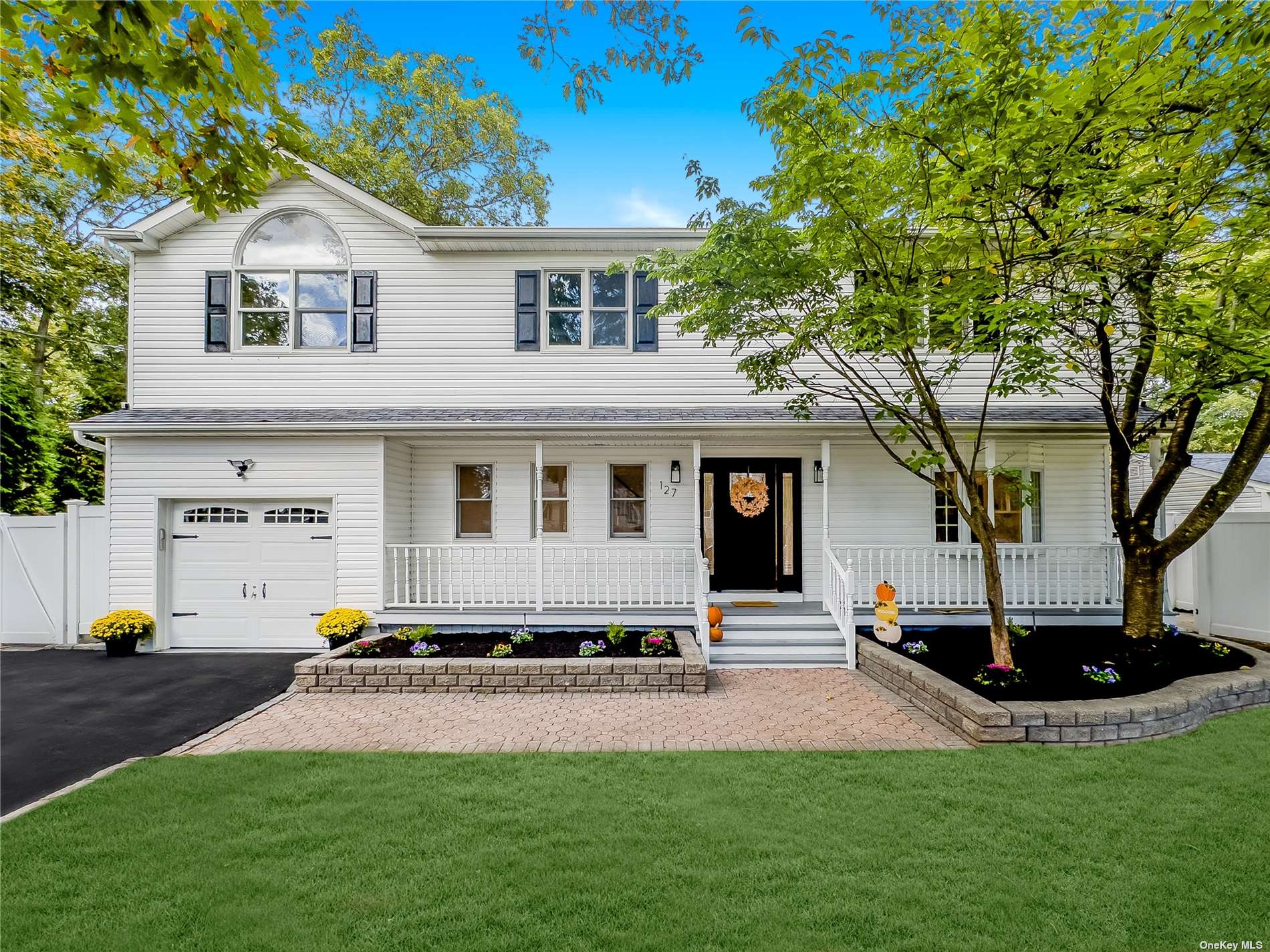 Single Family in Ronkonkoma - Hawkeye  Suffolk, NY 11779