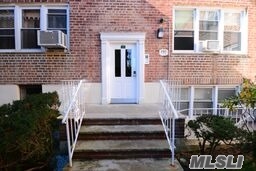 Fabulous First Floor 2 Br, 2 Bath Unit W/3 Exposures, X Large Lr/Dr Combo, Spacious Kitchen With Stainless Steel Appliances, Over Sized Bedroom Ensuite W/ Wic, Spacious 2nd Bedroom W/ Full Bath With Jacuzzi, Closets Galore. Premier Coop With Solid Finances On Best Block In Cedarhurst. Near Lirr, Shopping & Houses Of Worship! Motivated Seller!! Price Reduced!!