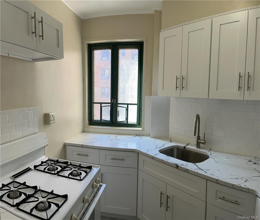 Apartment in Bronx - Metropolitan  Bronx, NY 10462