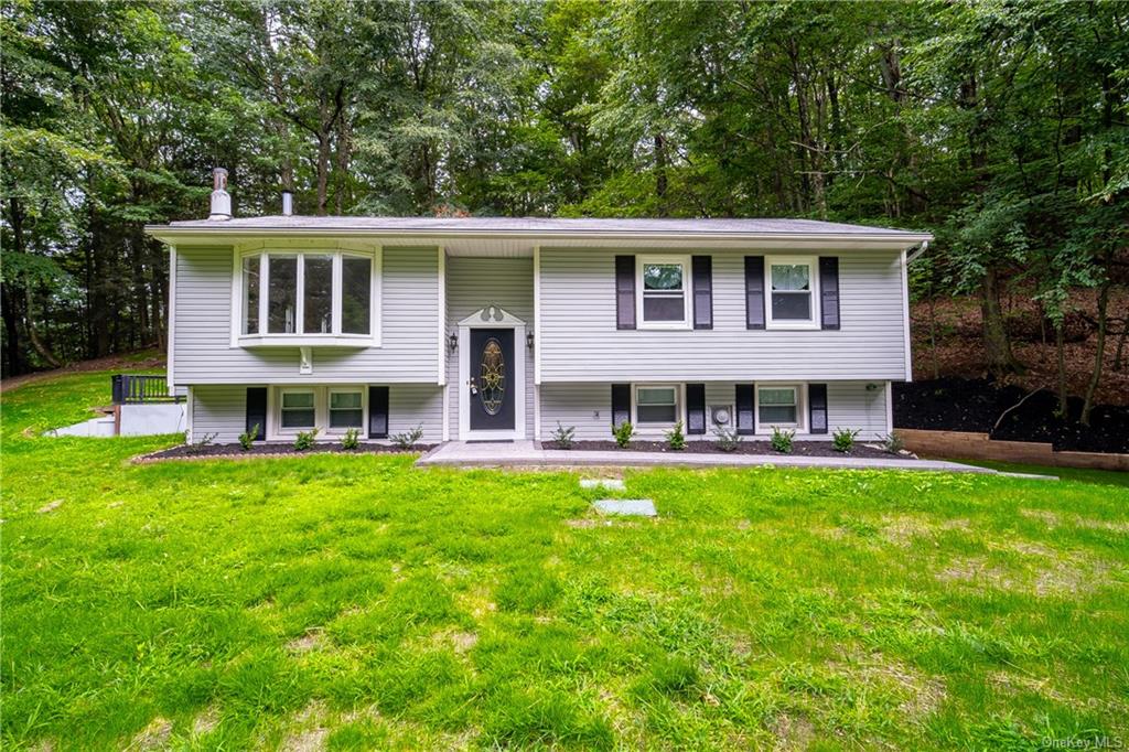 Single Family in Mount Hope - Jean Ridge  Orange, NY 10940