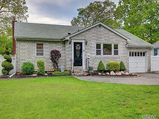 Custom Ranch, Larger Than Appears With Open Floor Plan. Nice Size Rooms & Hardwood Floors. Beautiful New Full Bath. Large Basement With Ose, Gas Heat & 200 Amp Service. Washer & Dryer- 5 Years Old. Freshly Painted. Great Property With Pvc Fence. Pool As A Gift. Must See, Great House, Great Price!!