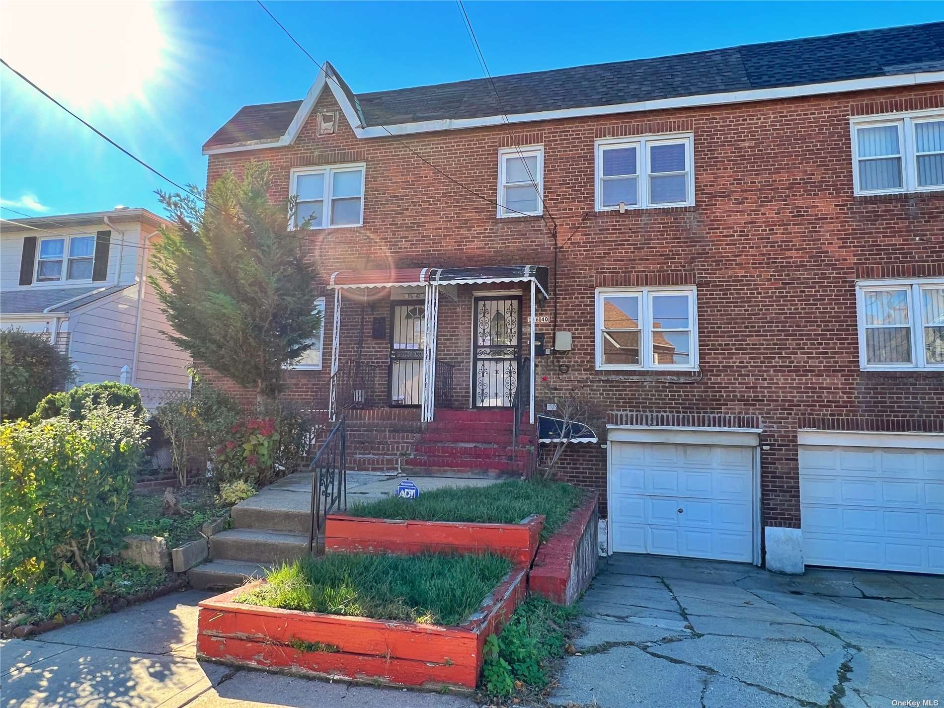 Single Family in Saint Albans - 204th  Queens, NY 11412