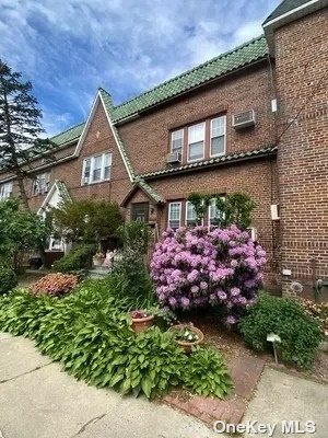 Single Family in Flushing - 215th  Queens, NY 11361