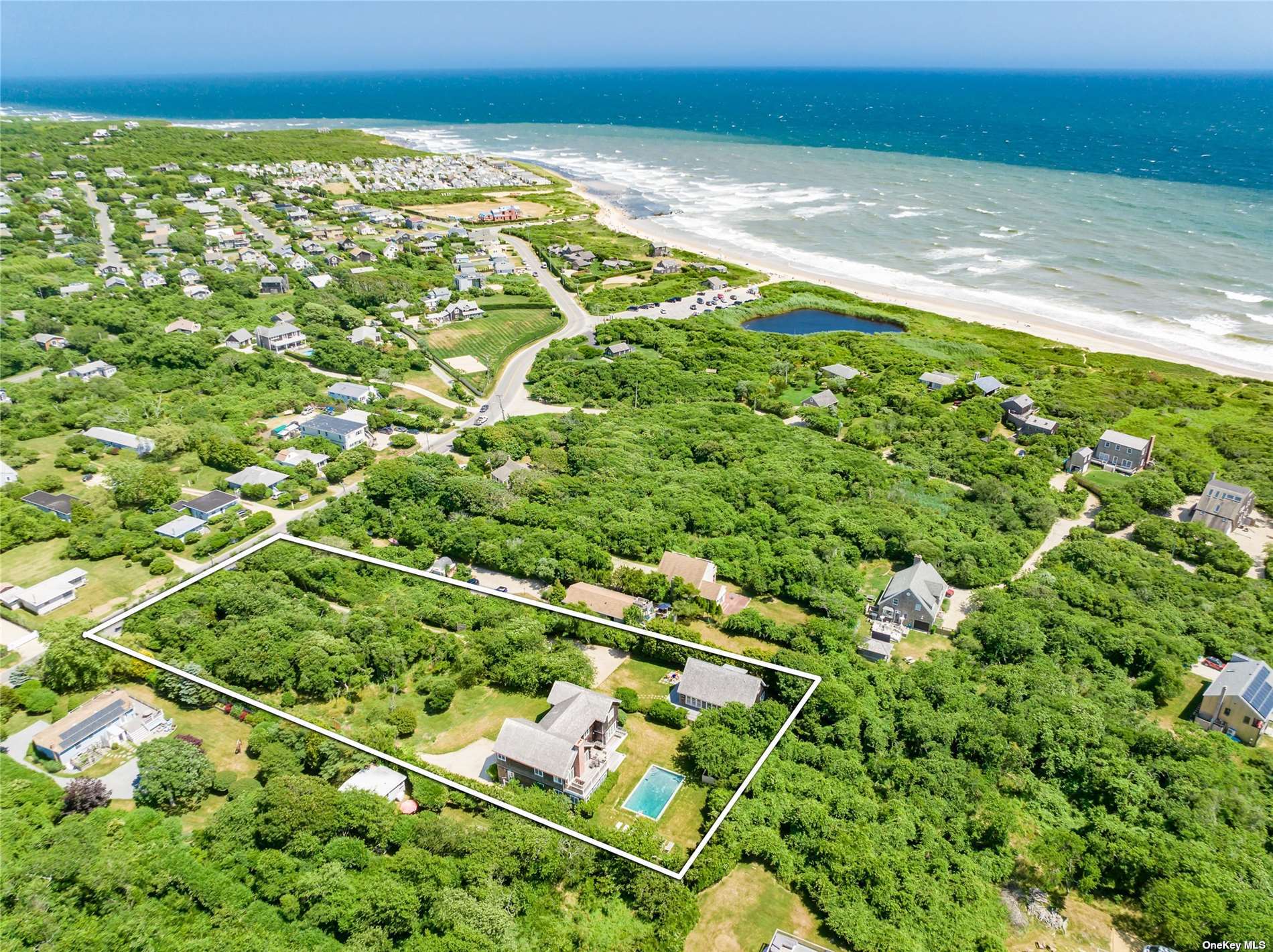 Single Family in Montauk - Ditch Plains  Suffolk, NY 11954