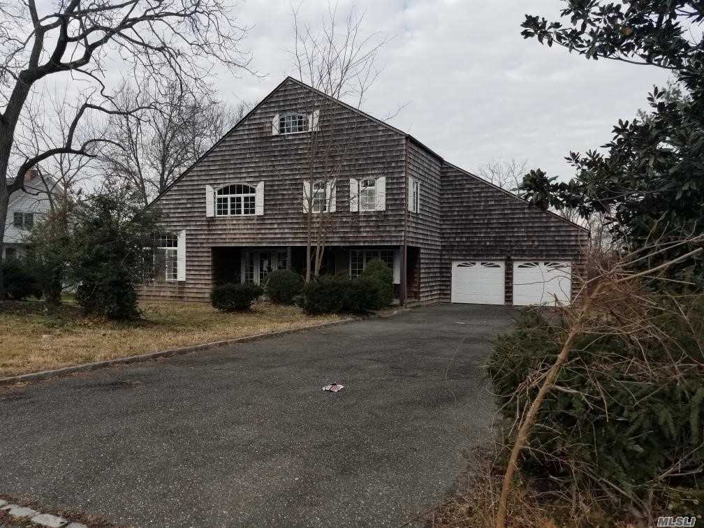 This Is A Bank Owned Property Foreclosure. Featuring a Colonial Home With 4 Br 2.5 Baths. Living room with vaulted ceilings, Dinning room, living room with a fire place. Exterior deck overlooking Dosoris pond.