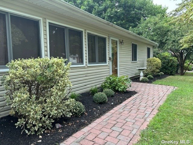 Listing in Shoreham, NY