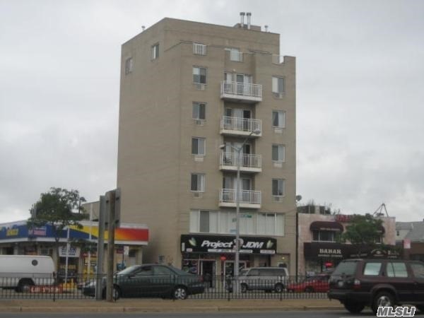 2 Bedroom 2 Bath & W/Dryer Condo In The Heart Of Elmhurst, Convenient To Library, Supermarket, Shopping, Bus & Subway, Still Has Tax Abatement To 2032 Year, Low Maintenance Of $350, Young Condominium.