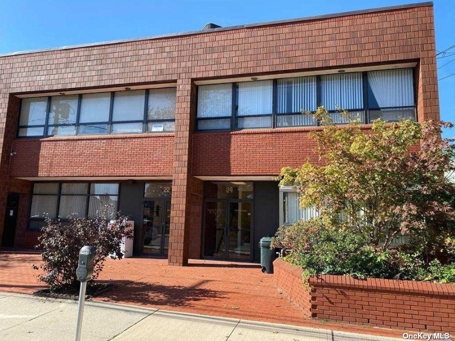 Commercial Lease in Floral Park - Tyson  Nassau, NY 11001