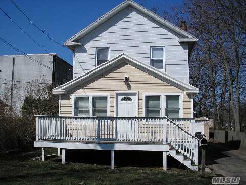 Cute & Cozy 3 Br, 2 Full Bath Colonial, Full Bsmt, Den, Office, Eik, Lots Of Possibilities, Close To Main Street.