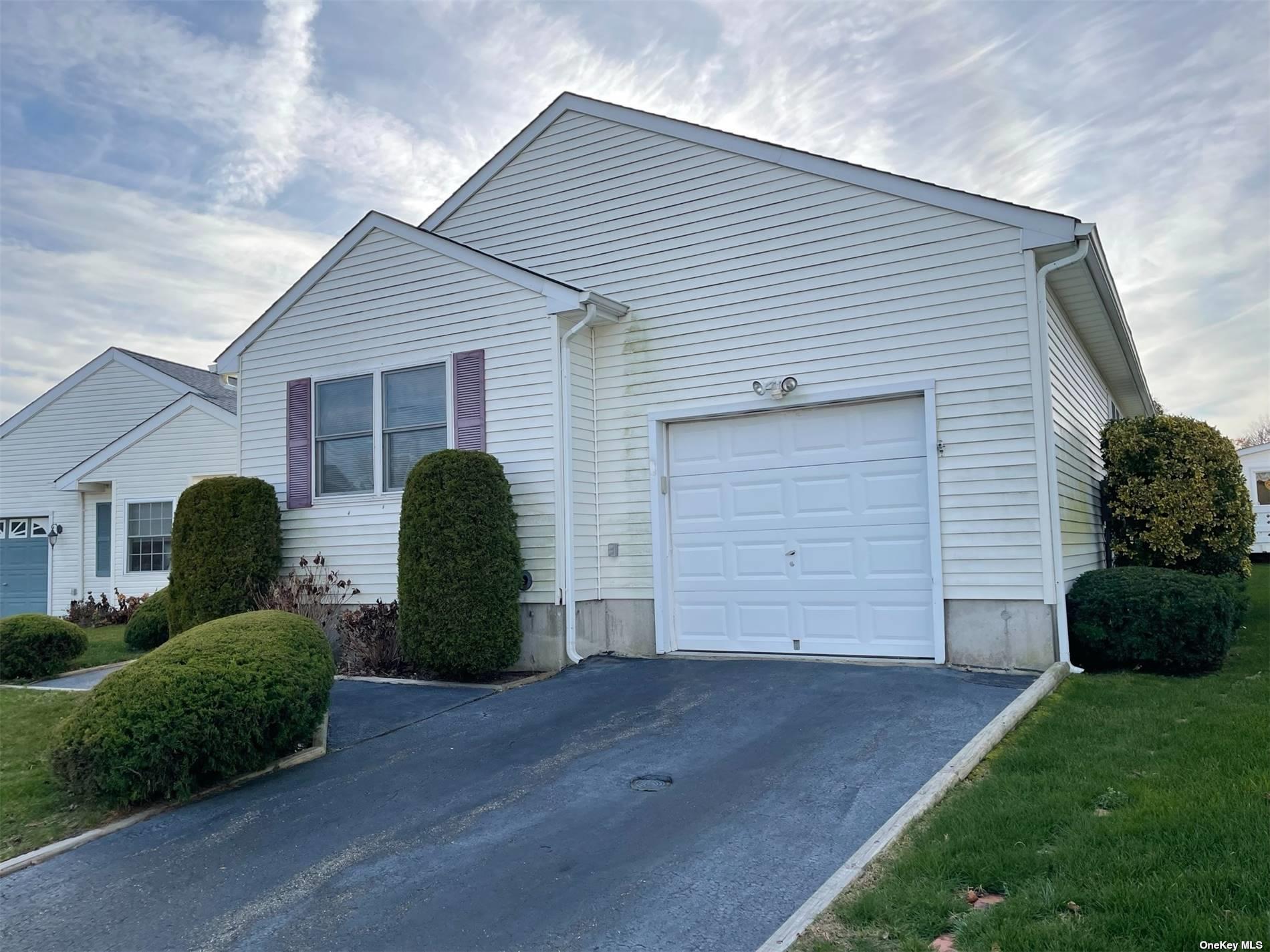 Listing in Manorville, NY