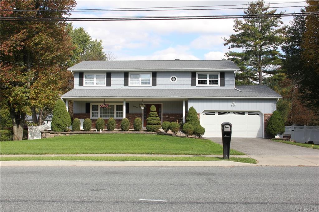 Single Family in Monroe - Mine  Orange, NY 10950