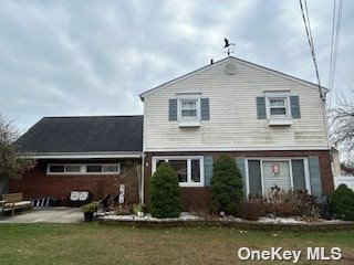 Single Family in West Babylon - Broadway  Suffolk, NY 11704