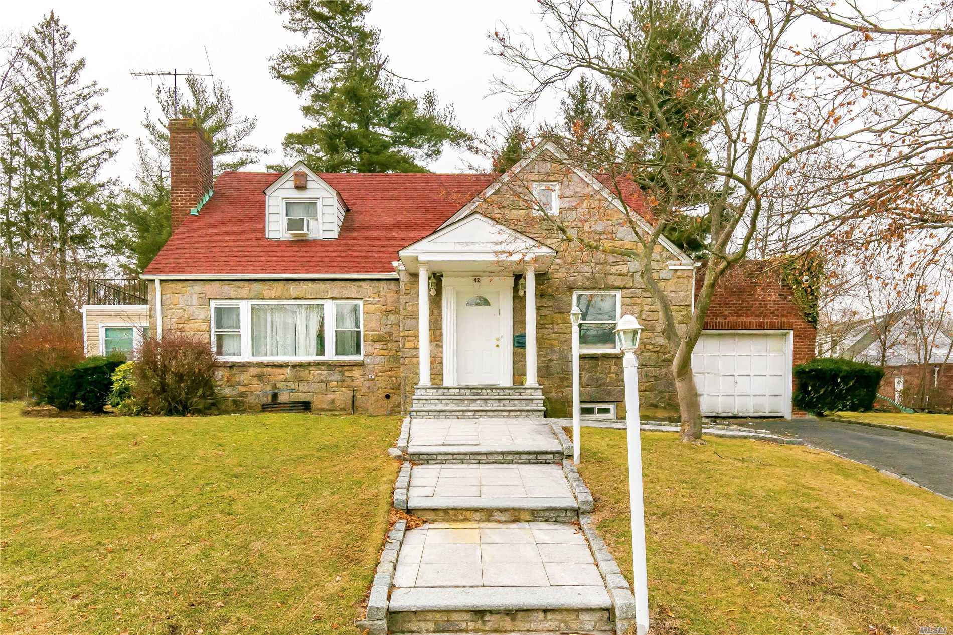 Bright And Sunny Brick Colonial Situated On Fabulous 90X105 Property Featuring An Open Floor Plan With Marble Floors, Granite Eat-In-Kitchen, New Bathrooms, Full Basement, Perfect Opportunity To Expand Or Rebuild.Part Of The Great Neck Park District, Near Worship & Allenwood Park.Won&rsquo;t Last!