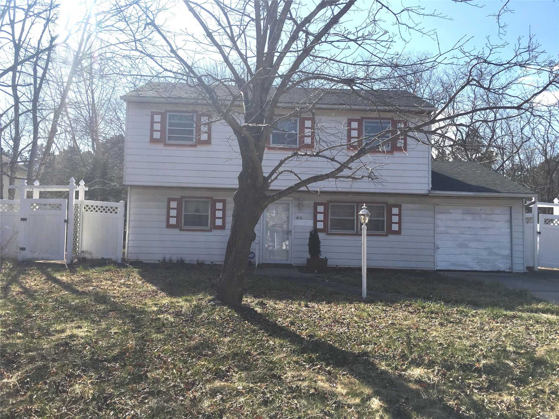 4 Bedroom House On A Quiet Block With Lots Of Potential. Back Patio With Shady, Fenced Yard. Close to Schools, Parks, Highway and Public Transportation. Cash Offers or 203K Loans Only. Security System Installed.