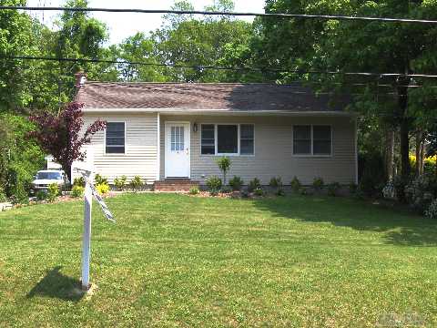 Absolutely Gorgeous Ranch W/ New Everything Incl. Birch Cabinets W/Granite Cntr, New Siding,Roof,Double Hung Windows,2 New Sparkling Bths,W/Custom Tile,New Grade 1 Wood Floors,New Patio, 2 New Walkways,200 Amp Svce,Updated Heating System, New Blue Stone Stoop, Ss Appl,Cath Ceils,New Garge Door All This And More On Large Property In Desirable Neighborhood.