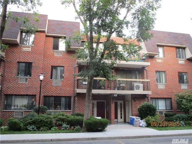 Solid Brick Garden Apartment,  Unit On The 2nd Floor, Mint Condition, 3 Br 2 Full Bath, Eat In Kitchen, Large Living Rm W/Balcony, Washer&Dryer In The Unit, Garage&Storage Rm At Basememnt, Pets Friendly, Great Location Convenient All ! Bus Q65 Q64 Q34 Q25, Express Bus Qm4 To City