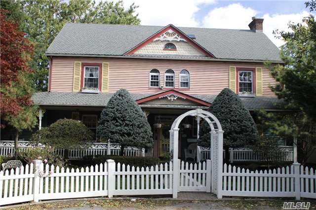 Possible M/D!Beautiful Victorian Colonial, 6Bds/5.5Bths & Att Cottage(Spt Elect Meter) 2Bds./1Bth.Lr, E/K.Heated In-Ground Pool(W/Pool House) Wraparound Porch , 2 Yrs New Roof, Hardwood Floors.And Much More. Excellent Location Walk To Lirr And All.