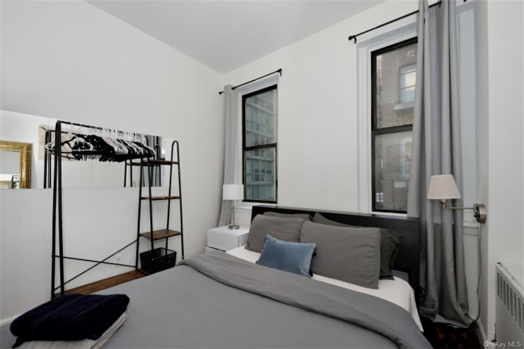 Apartment in New York - 9th  Manhattan, NY 10018