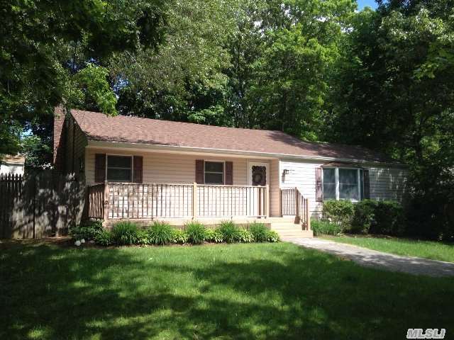 Move Right In. Totally Redone!! Anderson Windows - Newer Kitchen & Heating System. 2 Blocks From The Lake!!!