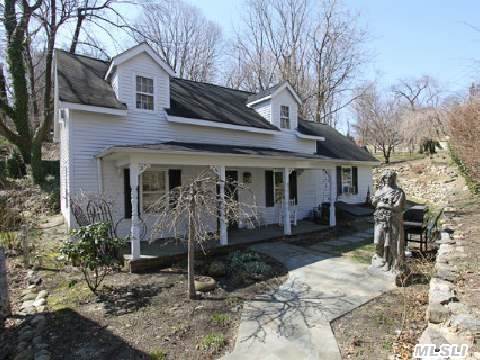 Historic Renovated Eastman Hicks Marion Property. Spectacular Great Room With Cathedral Ceiling,  Fireplace,  And Loft. New Gourmet Kitchen,  Top Of The Line Appliances. New Bath,  New Roof And New Furnace. Professionally  Landscaped With New Stone Walls Brick Patio,  Private Yard. Roslyn Schools. Low   Taxes. Property Taxes Do Not Reflect Star Exemption Of $1, 217.05